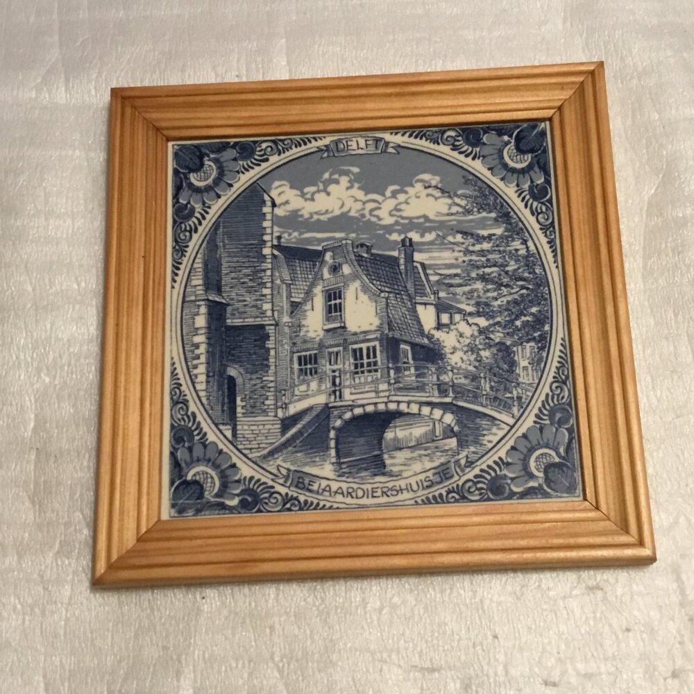 Very nice handmade Delft Holland wood framed Tile Beiaardiershuisje